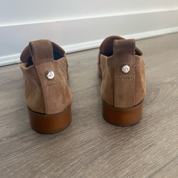 New Aquatalia sude Shivani Camel Loafers Size US 7.5 With Box - Picture 3 of 6